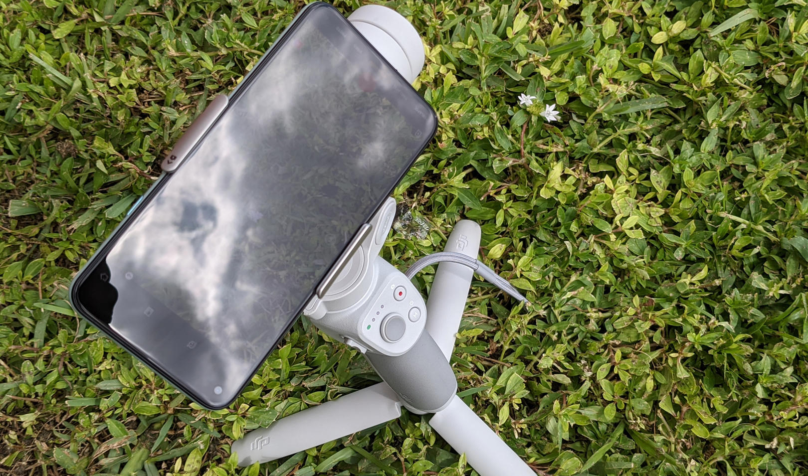 DJI OM 4 Review: A Magnetic Upgrade – SheGeeks
